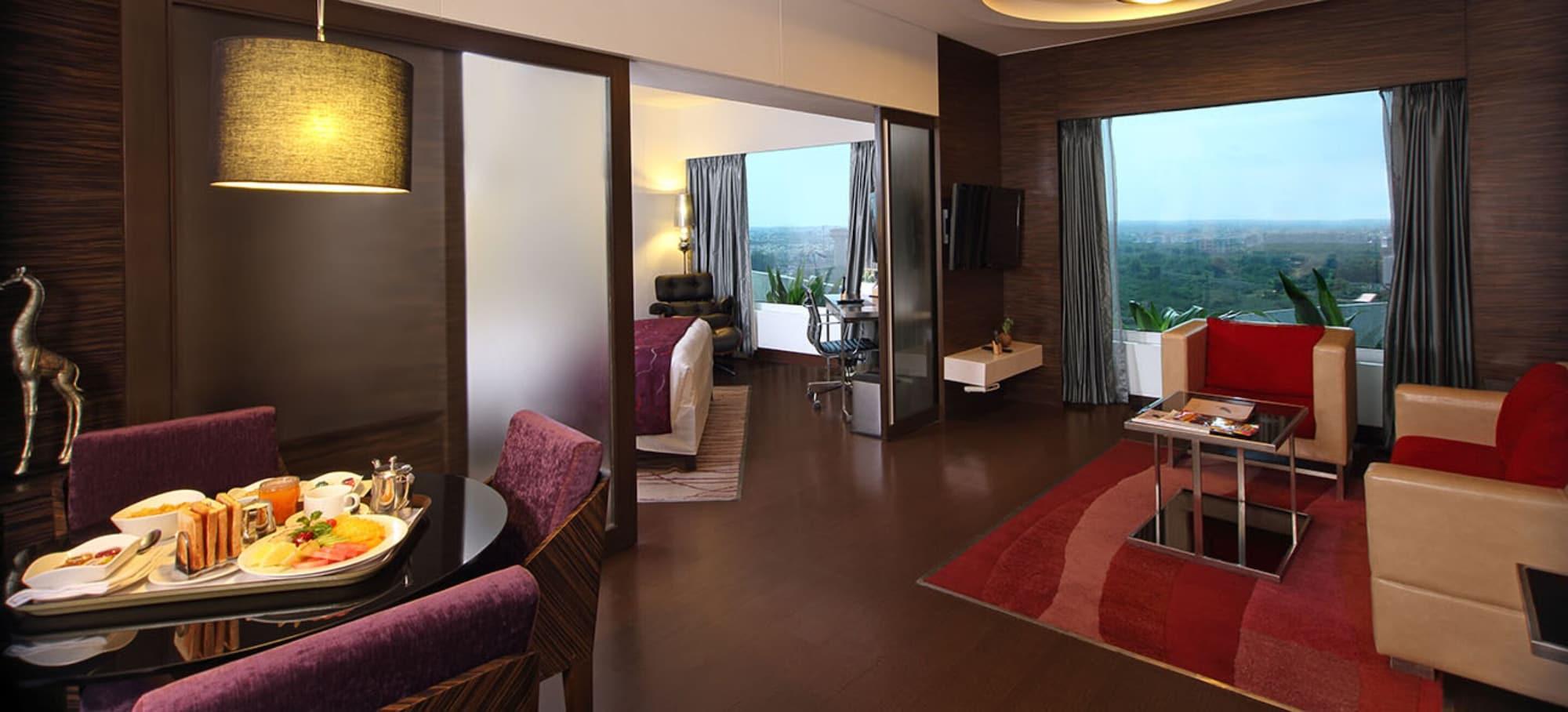 Fortune Select Sg Highway, Ahmedabad - Member Itc Hotels' Group Экстерьер фото