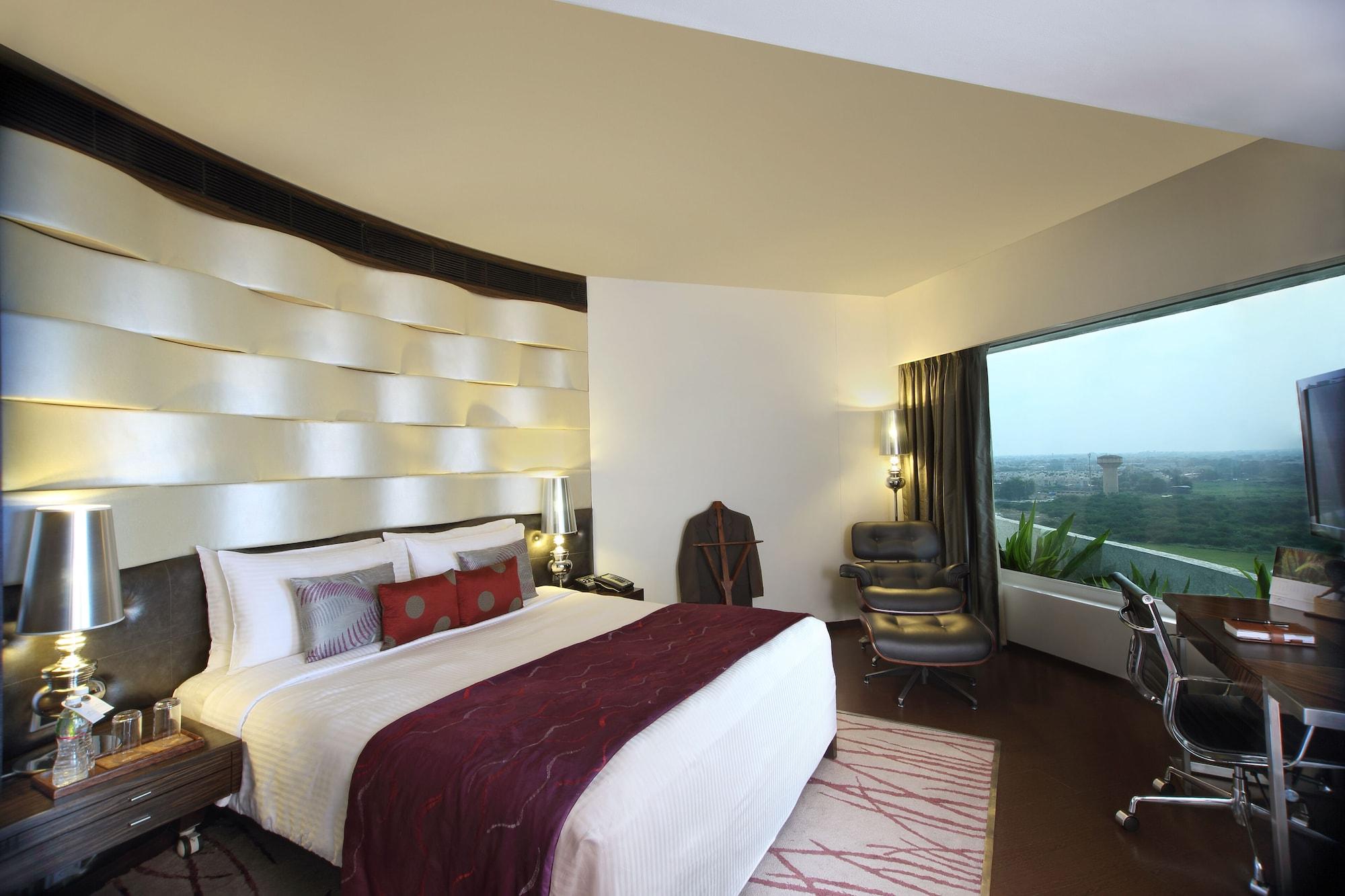 Fortune Select Sg Highway, Ahmedabad - Member Itc Hotels' Group Экстерьер фото
