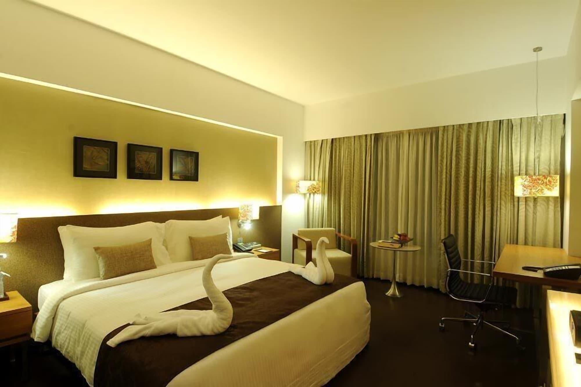 Fortune Select Sg Highway, Ahmedabad - Member Itc Hotels' Group Экстерьер фото