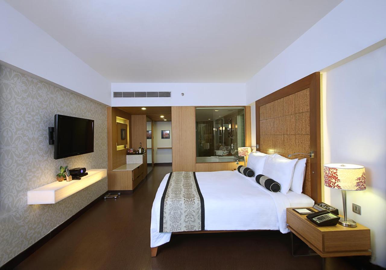 Fortune Select Sg Highway, Ahmedabad - Member Itc Hotels' Group Экстерьер фото