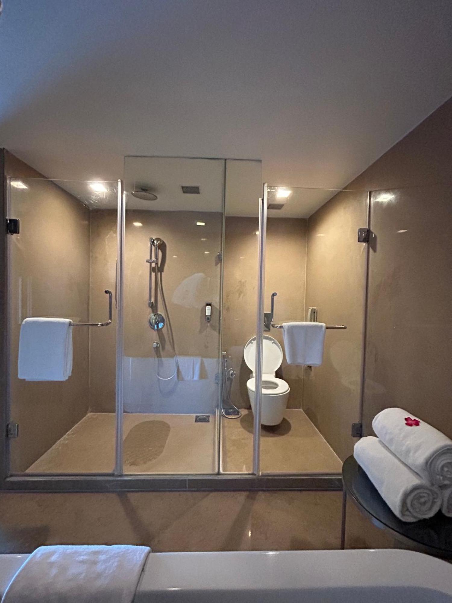 Fortune Select Sg Highway, Ahmedabad - Member Itc Hotels' Group Экстерьер фото
