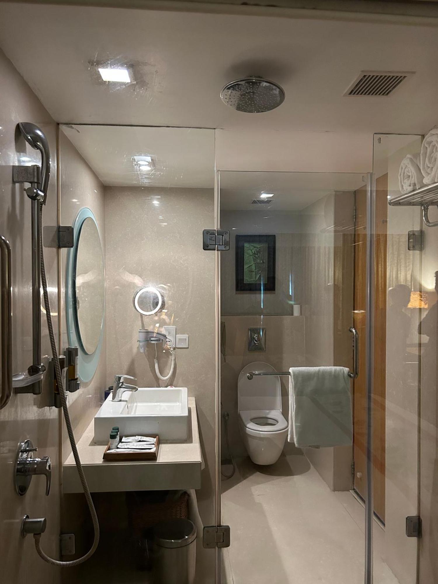 Fortune Select Sg Highway, Ahmedabad - Member Itc Hotels' Group Экстерьер фото