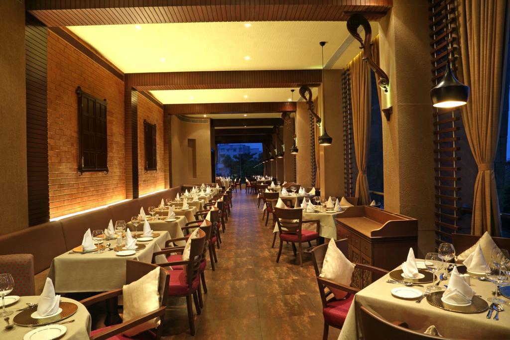 Fortune Select Sg Highway, Ahmedabad - Member Itc Hotels' Group Экстерьер фото