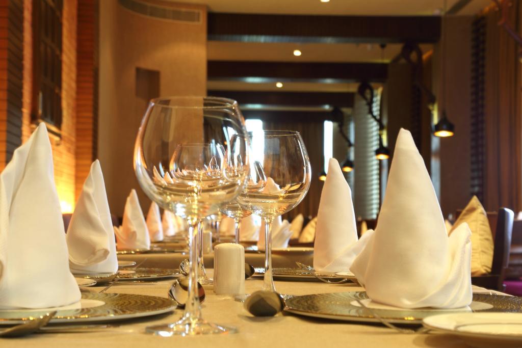 Fortune Select Sg Highway, Ahmedabad - Member Itc Hotels' Group Экстерьер фото