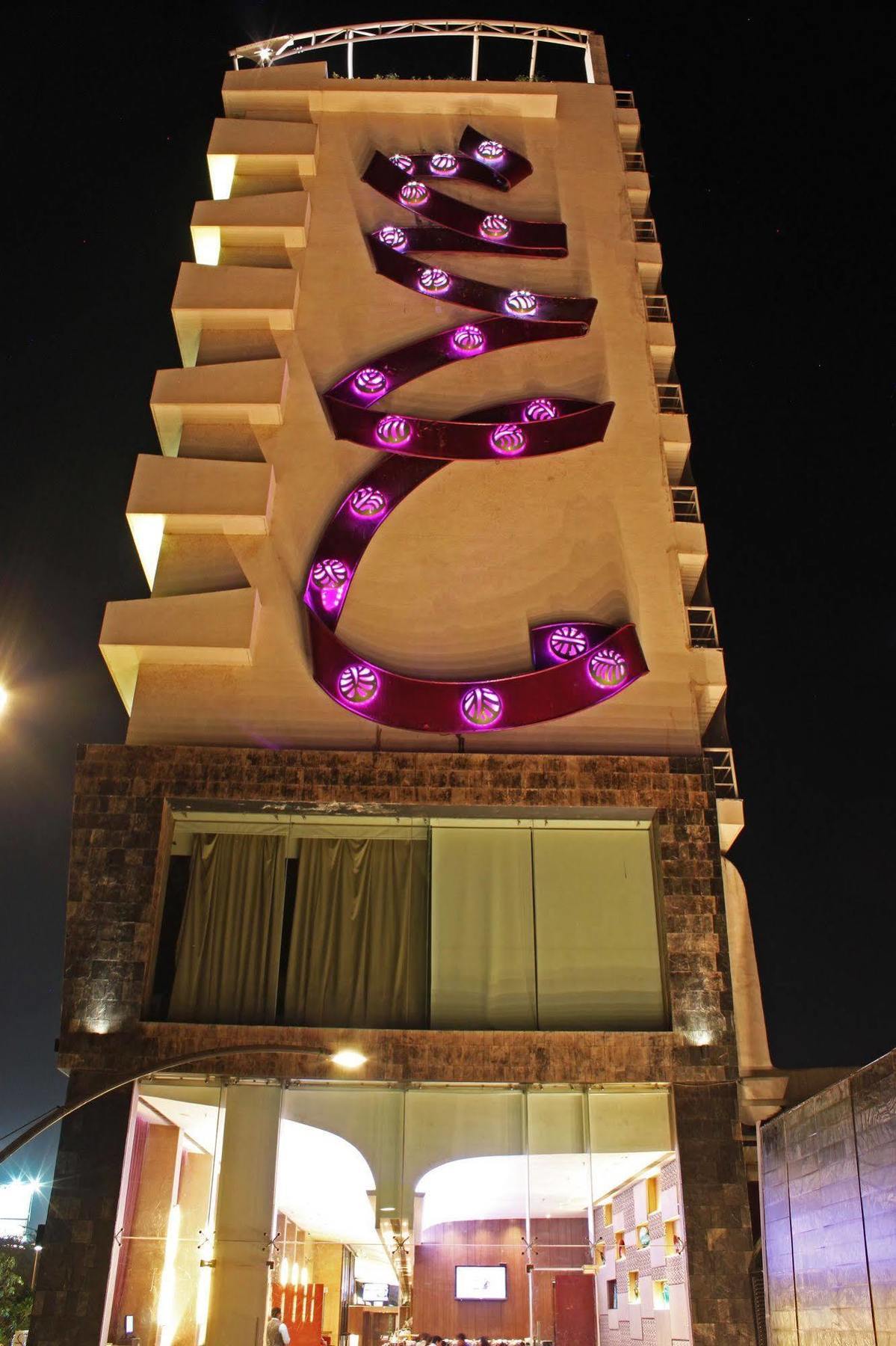 Fortune Select Sg Highway, Ahmedabad - Member Itc Hotels' Group Экстерьер фото