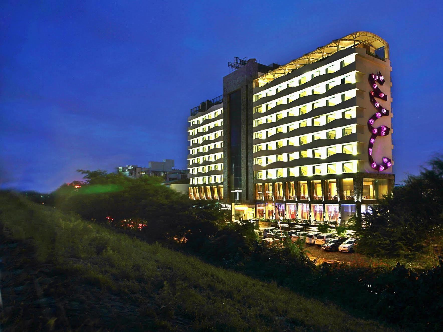 Fortune Select Sg Highway, Ahmedabad - Member Itc Hotels' Group Экстерьер фото