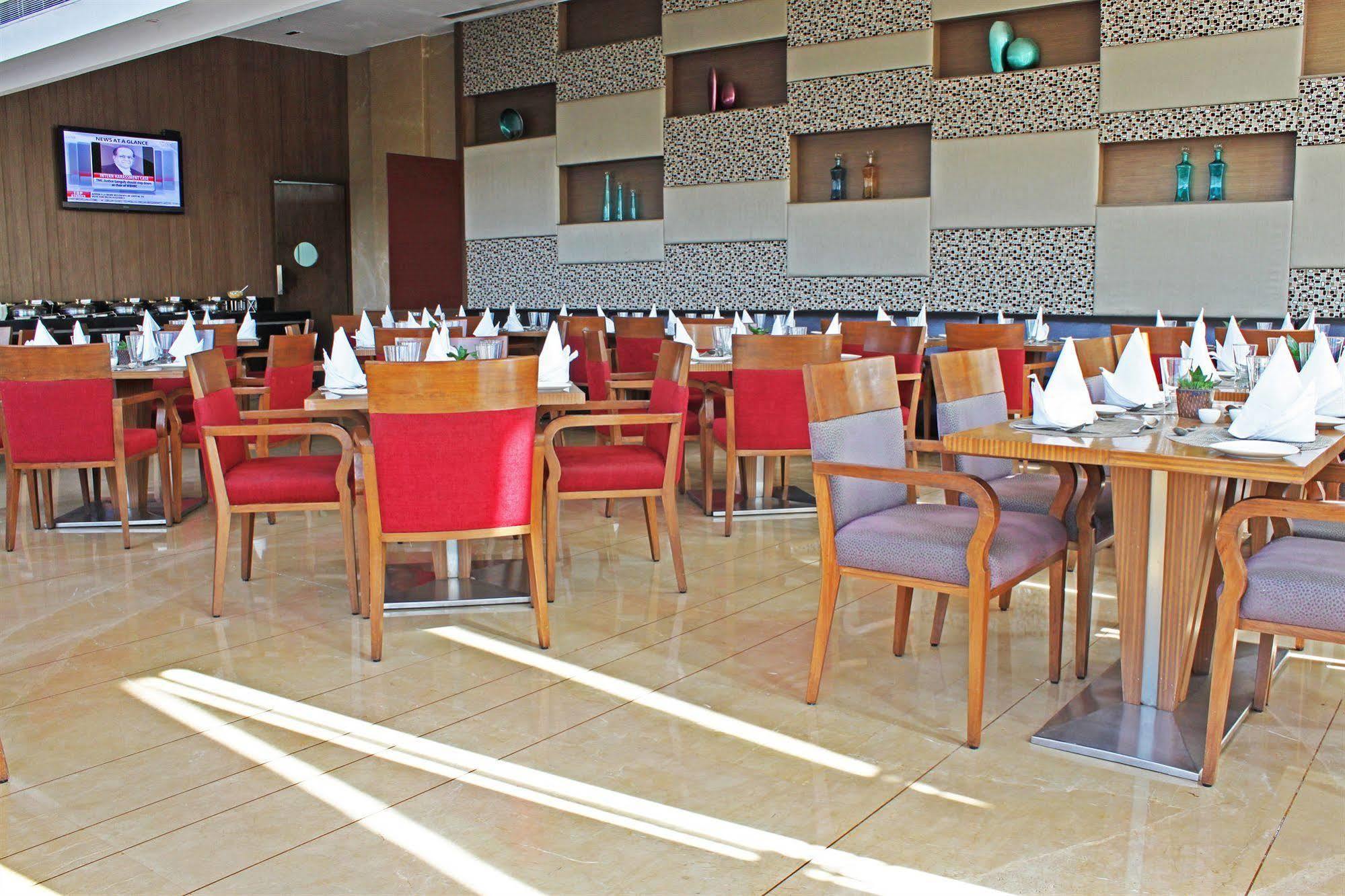 Fortune Select Sg Highway, Ahmedabad - Member Itc Hotels' Group Экстерьер фото