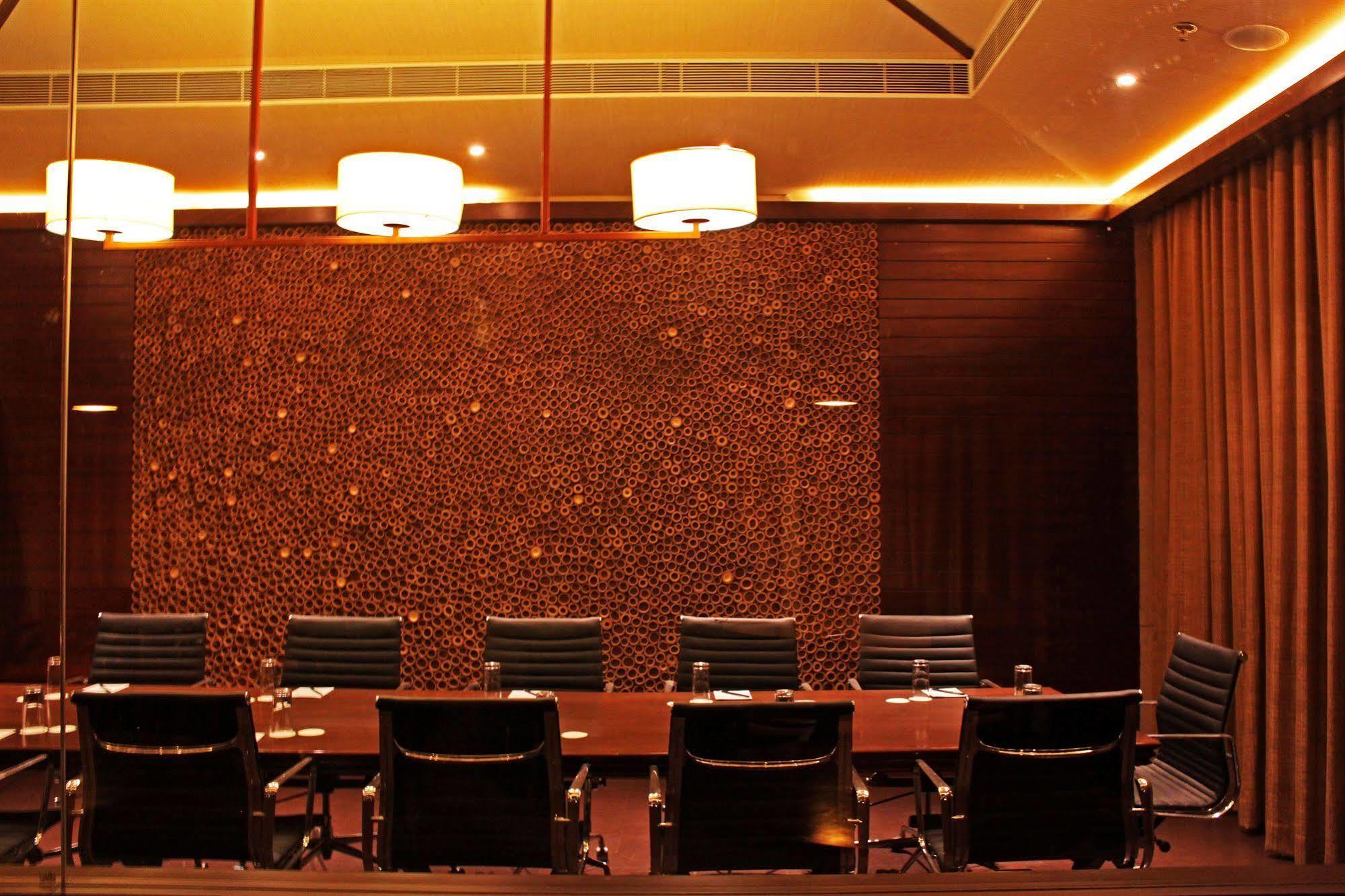 Fortune Select Sg Highway, Ahmedabad - Member Itc Hotels' Group Экстерьер фото